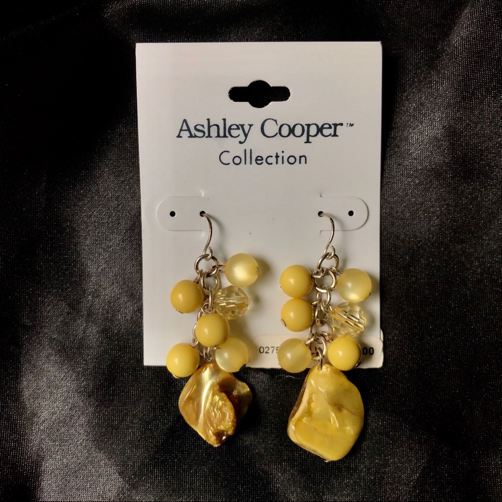 BUNDLE ITEM: Earrings